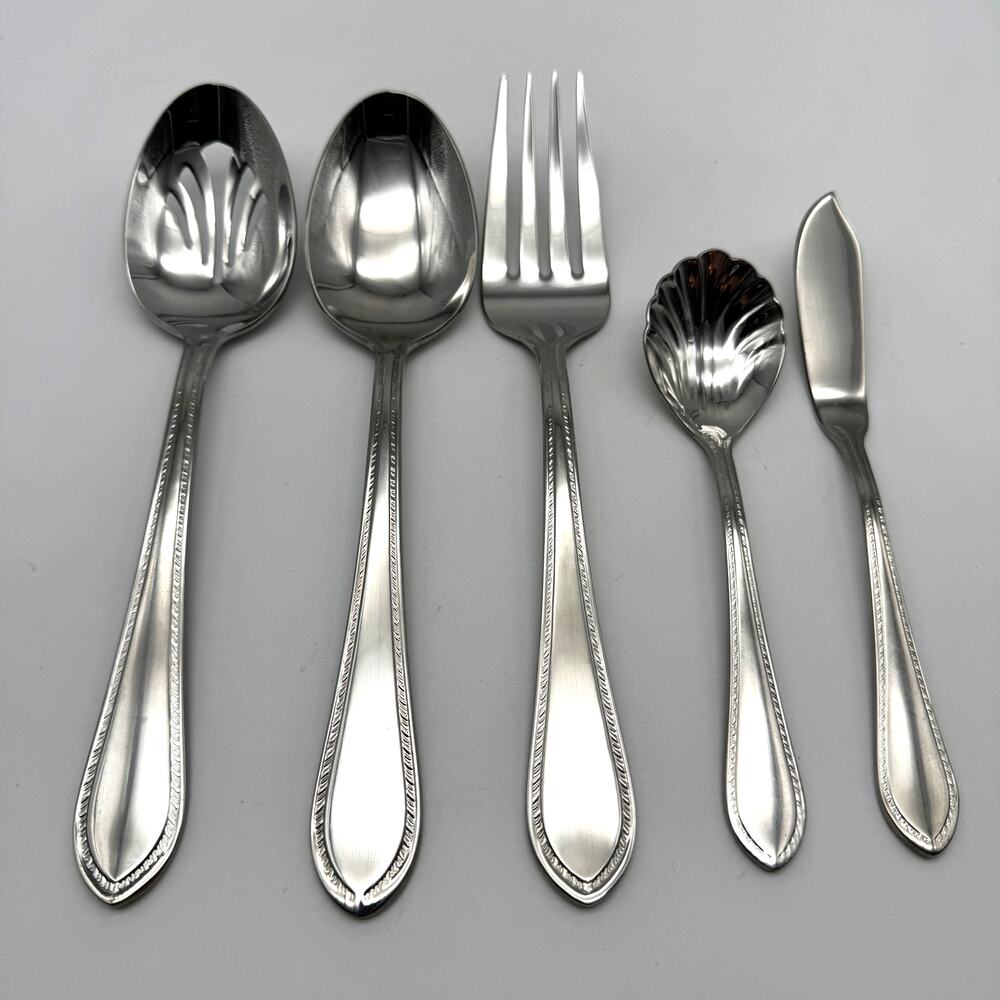 Reed & Barton Tradition Tanglewood 5 Piece Hostess Set Serving Spoon